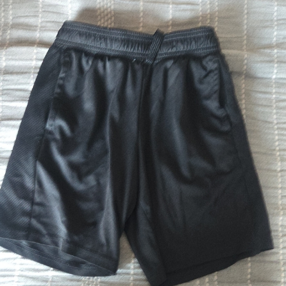 Men's Athletic Mesh-Panel Shorts - Black